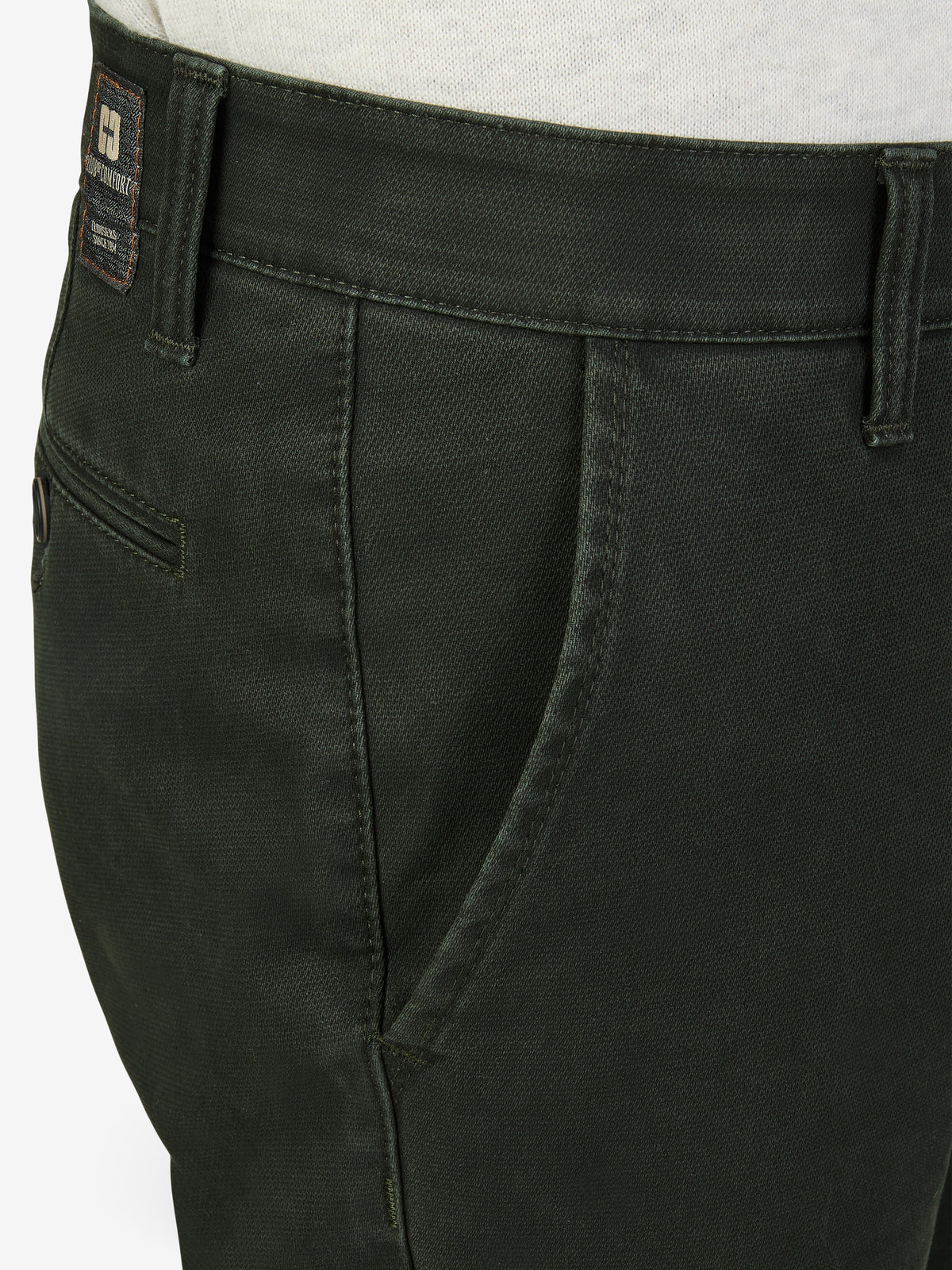 Dunkelgrüne GARVEY 8025 Flat Front-Hose mit Komfortbund, Hemdenstopper und Thermolite-Wärmeisolierung, aus High Stretch Baumwolle, Regular Fit, schlanker Beinverlauf, für Herbst/Winter, hergestellt von Club of Comfort.
