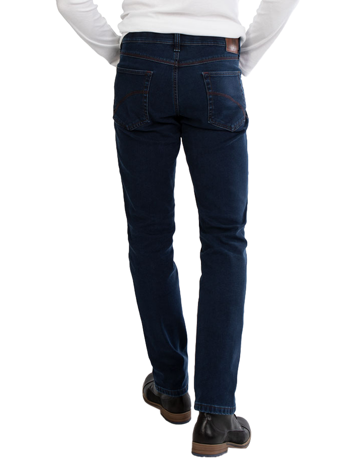 Herrenhose aus dunkelblauem High-Stretch-Denim mit elastischem Komfortbund, 6-Pocket-Design, separater Mobile Pocket in der rechten Vordertasche, Thermolite-Wärmeisolierung, regulärer Leibhöhe, schmaler Beinverlauf, hergestellt von Club of Comfort.