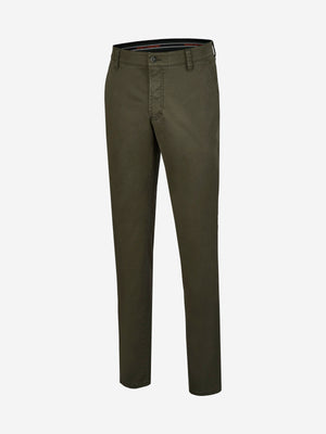 Bequeme DENVER 7819 Flat Front-Hose in Steingrau von Club of Comfort mit elastischem Komfortbund, Hemdenstopper, geradem Bein, aus hochelastischem Baumwoll-Gabardine, normaler Leibhöhe, Feinstruktur, für Herbst/Winter, Made in Green by Oeko-Tex.