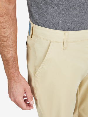 Bermuda-Shorts ESPANA 8109 in Hellgelb, aus ultraleichem Baumwoll-Tencel®-Mix mit High Stretch, elastischem Comfortbund, Hemdenstopper, normaler Leibhöhe, gerade Passform, für Frühjahr/Sommer, hergestellt von Club of Comfort.