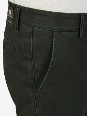 Dunkelgrüne GARVEY 8025 Flat Front-Hose mit Komfortbund, Hemdenstopper und Thermolite-Wärmeisolierung, aus High Stretch Baumwolle, Regular Fit, schlanker Beinverlauf, für Herbst/Winter, hergestellt von Club of Comfort.