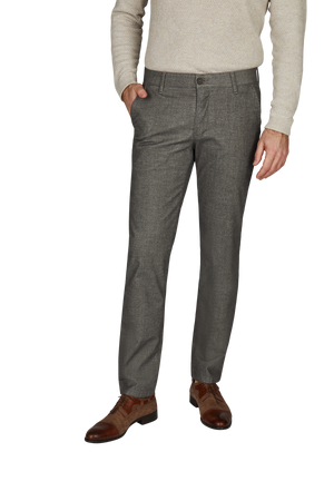 Hose GARVEY 7631 in Grau, bequeme Flat Front, elastischer Komfortbund, Hemdstopper, Baumwoll-Struktur-Mischgewebe mit Woll-Optik, schmaler Beinverlauf, normale Leibhöhe, Regular Fit, perfekte Herbst/Winter-Chino von Club of Comfort.