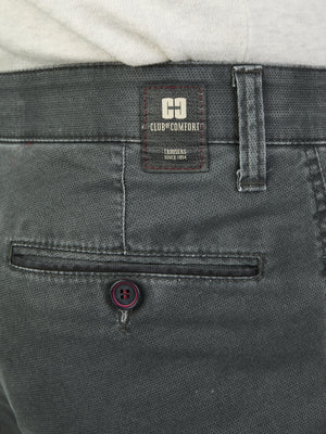 Hose in Grau von Club of Comfort, Modell MARVIN 8025, mit elastischem Comfortbund, Hemdstopper und doppelter Paspel-Münztasche, aus High Stretch Baumwolle mit Thermolite-Wärmeisolierung, Regular Fit und modifizierter 5-Pocket-Form, für Herbst/Winter.