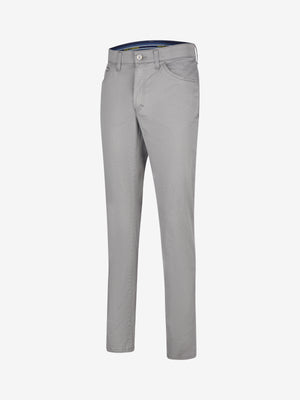 Graue Damenhose „MARVIN 8103“ von Club of Comfort, mit elastischem Komfortbund, Hemdenstopper, Swing-Pocket, doppelt paspelierter Münztasche, leichter Baumwoll-High Stretch mit Mikro-Print, Regular Fit, schmalem Bein, 270 g/m², gefertigt in Deutschland.
