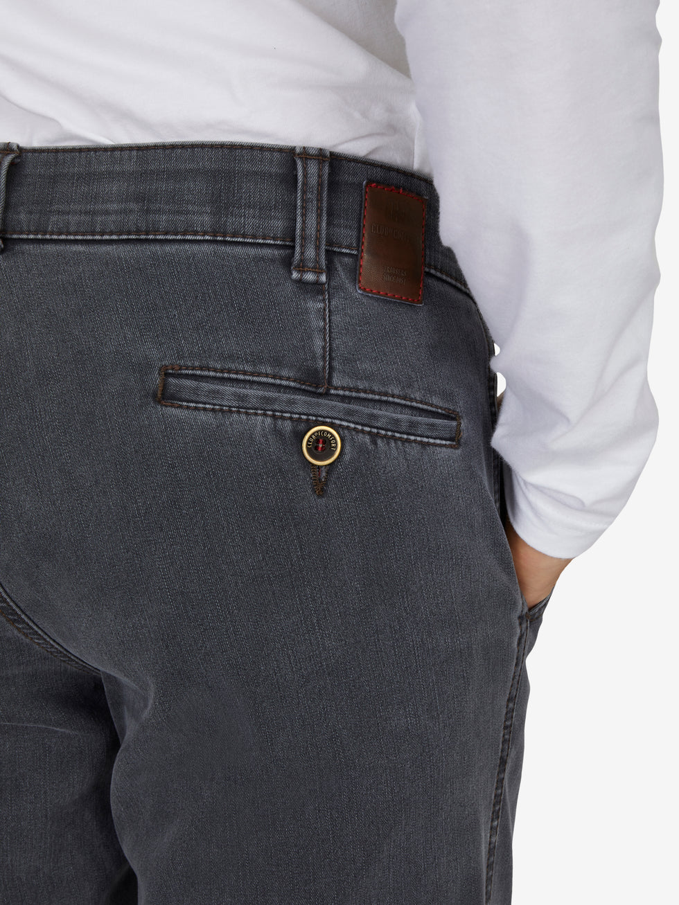 Hose GARVEY 6822 in Grau mit Flat Front, elastischem Komfortbund, Bundverlängerung mit Knopf und Haken, aus High Stretch-Denim mit Thermolite-Wärmeisolierung, normale Leibhöhe, schmaler Beinverlauf, hergestellt von Club of Comfort, für Herbst/Winter, Regular Fit, bequem und warm.